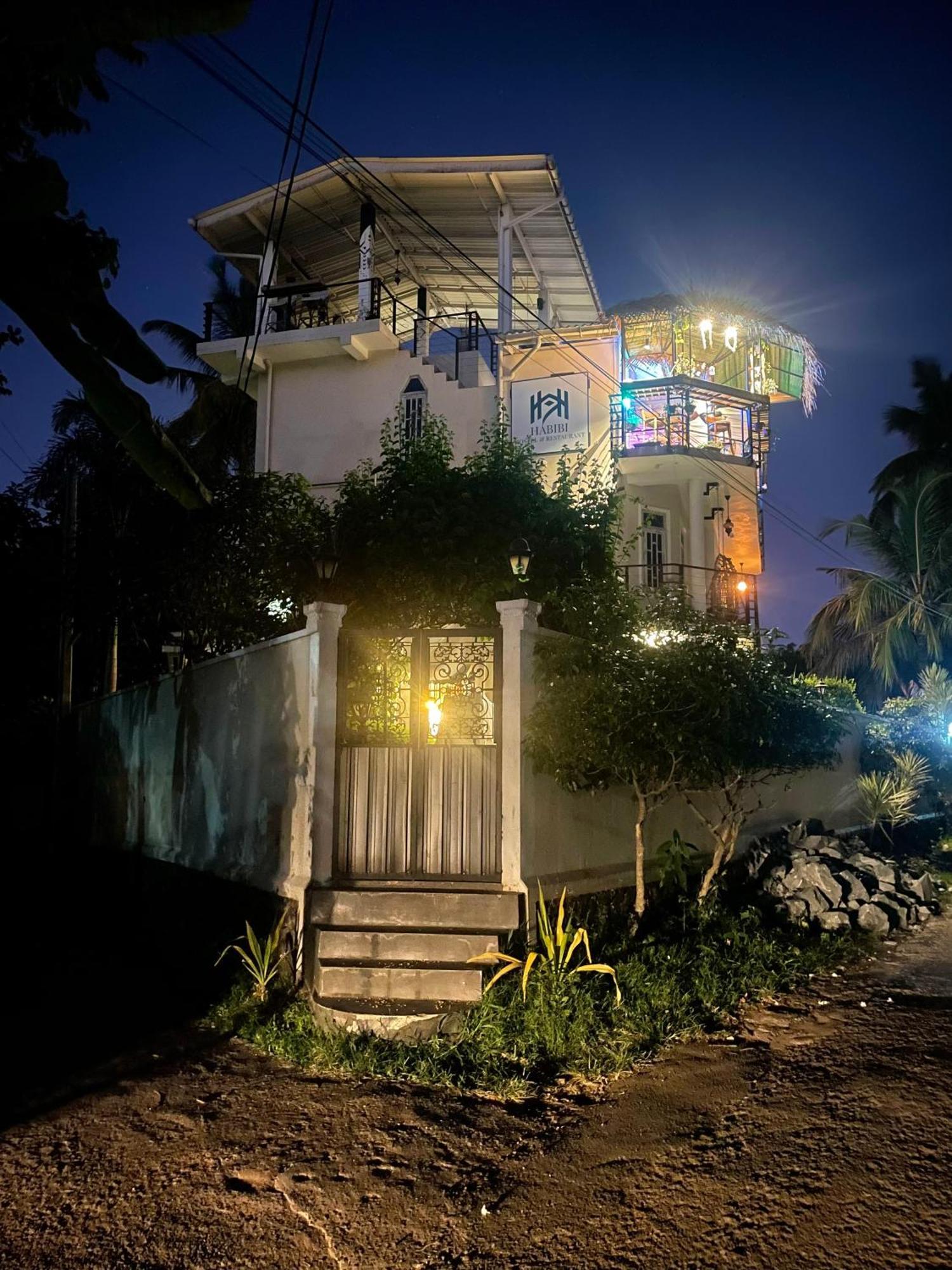 Habibi Hostel & Restaurant Unawatuna Exterior photo